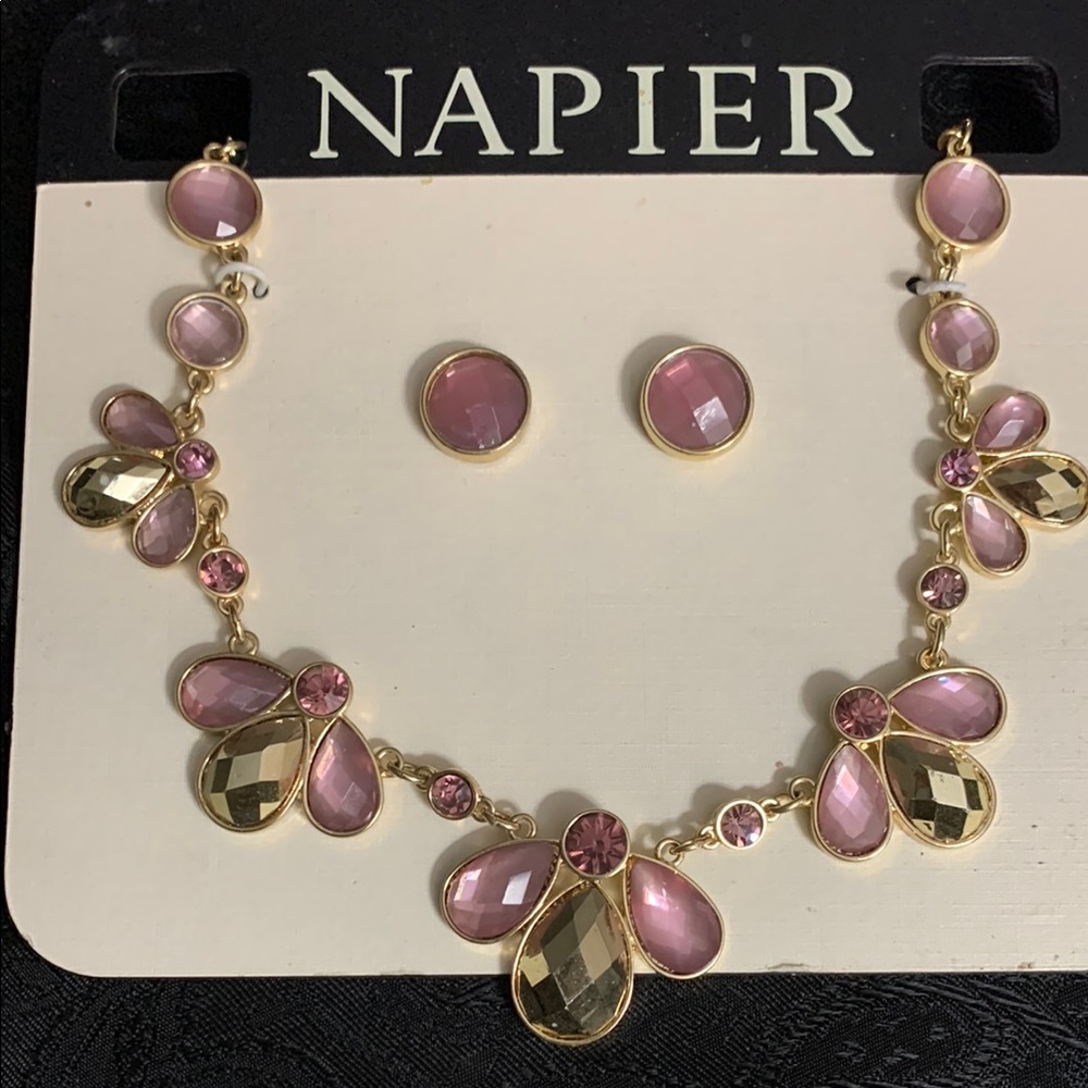 Napier Lavender/Gold Faceted Bead Necklace on Gold Chain with Matching Earrings